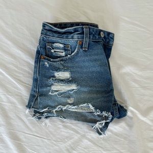 ABERCROMBIE & FITCH DENIM SHORTS